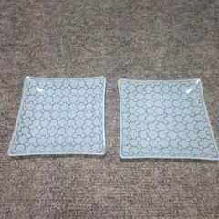 幾何学模様の青い皿 2枚セット