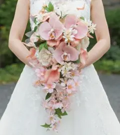 桜と胡蝶蘭とカラーリリーのキャスケードブーケ　アーティフィシャルフラワー　造花