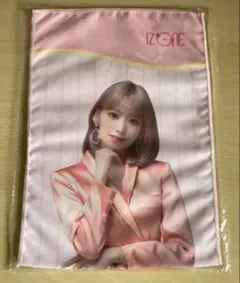 IZ*ONE 宮脇咲良 メンバーデザインタオル Le Sserafim サクラ - メルカリ
