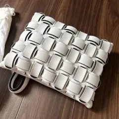 Item thumbnail for item 5bd53a9c-af8c-49c0-8b77-2ad948ada1ef