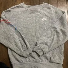 Nike グレー トレーナー