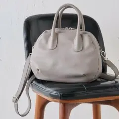 ★美品★ ビアズリーラウンドミニボストンバック　トープのサムネイル