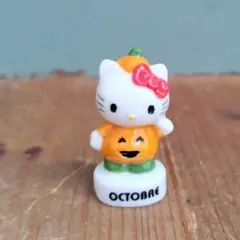 ビンテージフェーブ　キティちゃん　ハロウィンフランス雑貨　サンリオミニチュアのサムネイル