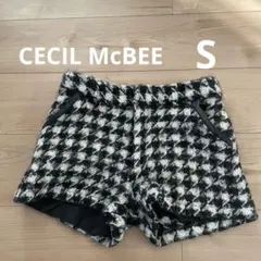 ホワイト ショートパンツ