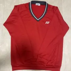 YONEX レッド Vネック トレーナー　Mサイズ