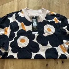 マミー様専用✴︎Adidas x Marimekko 半袖Tシャツ M ベージュのサムネイル