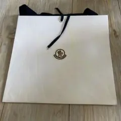 Moncler ショッパー 紙袋のサムネイル