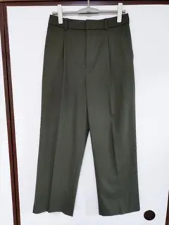 UNIQLO タックワイドパンツ