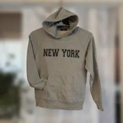 BEAMS パーカー NEW YORK グレー メンズ