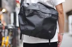 ARC'TERYX】希少 廃盤 LUNARA 17 ブラック 黒 - メルカリ