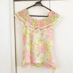 花柄 トップスのサムネイル
