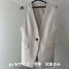 gu ノーカラーベスト　ジレ　M ほぼ未使用