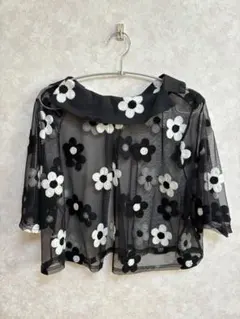 n*e様 黒と白の花柄 半袖カーディガン
