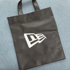 ⭐️美品⭐️ニューエラ　ショッピング袋のサムネイル