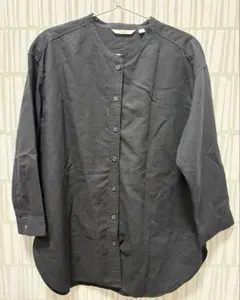 UNIQLOボタンアップシャツ