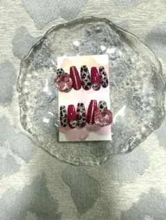 ピンクヒョウ柄ネイルチップ グリッター キャラ