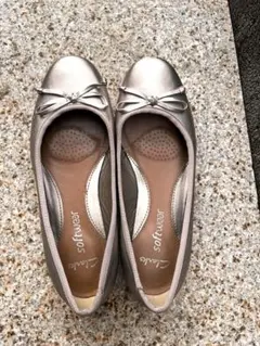Clarks シルバー バレエシューズのサムネイル