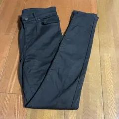 ユニクロ　ウルトラストレッチ　スキニー