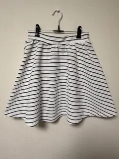 【CECIL McBEE】Ｍサイズ フレアスカート 白黒ストライプ