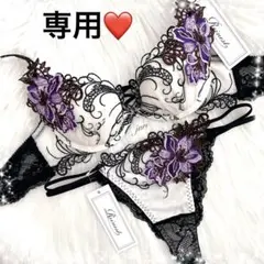 専用❤️ロイヤルポイントフラワー❤️上下セット❤️本気の勝負下着❤️サルート系❤️のサムネイル