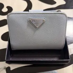 美品✨プラダ 二つ折り財布 サフィアーノタブ 三角ロゴ コンパクト 箱