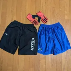ミズノFINTAハーフパンツ青黒２枚手袋セット