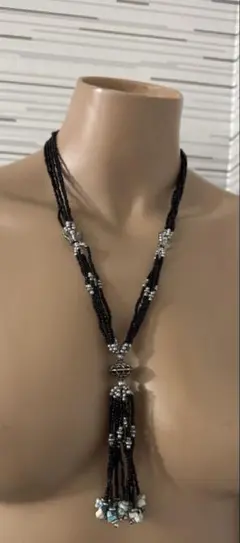 ブラックビーズロングネックレス