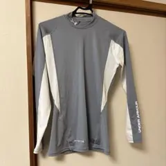 最終値下げUNDER ARMOUR 長袖アンダーシャツ グレー/ホワイト