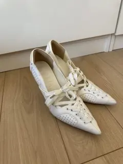 YELLO パンプス　ヒールのサムネイル