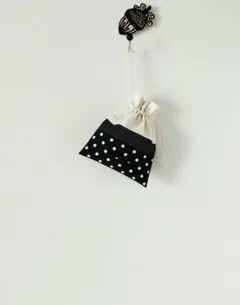 621きんちゃく袋マチなし　水玉　リボン　モノクロ　ハンドメイド