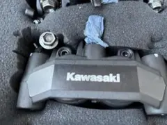 Ninja ZX-4RR 純正フロントブレーキキャリパー(左右セット)、ホース付 Ninja ZX-4RR 純正フロントブレーキキャリパー(左右セット)、ホース付