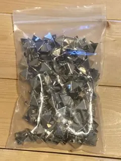 toccataトッカータピラミッドスタッズ鋲134個デッドストック美品 生産終了 TOCCATA トッカータ 2連 ピラミッド 鋲 スタッズ