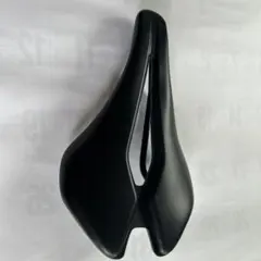 ピナレロMOST 自転車用サドル ブラックのサムネイル