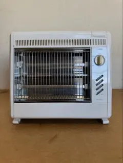 ☆YUASA 加湿電気ストーブ YTK-D901YHF(W) 2018年製 - メルカリ