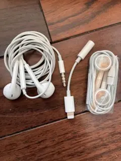 iPhone有線イヤホン ２本　Lightningアダプタ付き