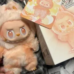 POPMART LABUBU ラブブ ビッグイントゥエナジー オレンジ色