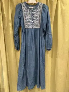 【美品】URBAN RESEARCH 刺繍デニムワンピース 春夏秋 フリーサイズ