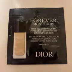 Dior　フォーエヴァーフイルドスキングロウ 1N　ニュートラル