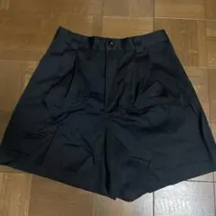 GU ショートパンツ　ネイビー　 Mサイズ