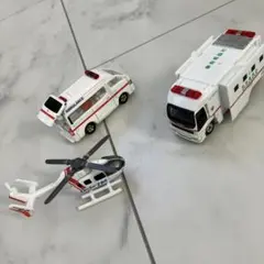 トミカ救急セット