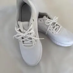 Nike ランニングシューズ レボリューション5