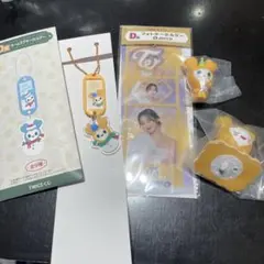 TWICE LOVELYS くじ ジヒョ　ガチャ