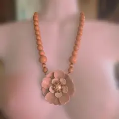 ジルスチュアート　お花ネックレスのサムネイル