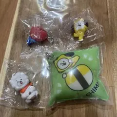 くら寿司　BT21 キーホルダー 4個セット