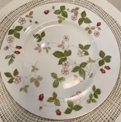 2025年最新】ウェッジウッド ワイルドストロベリー プレートの