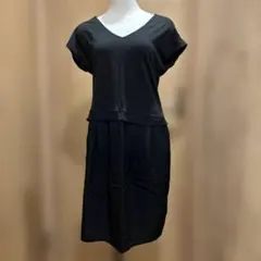 UNIQLO ユニクロ　黒　ワンピース