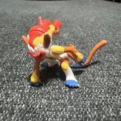 ポケモン フィギュア ゴウカザル　モンコレ