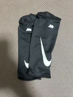 NIKE MERCURIALすねあて止め
