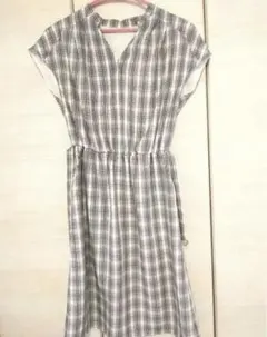 美品 エフデ Vネック ギンガムチェック ワンピースのサムネイル