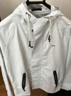 新品 未使用 LACOSTE ナイロンジャケットのサムネイル